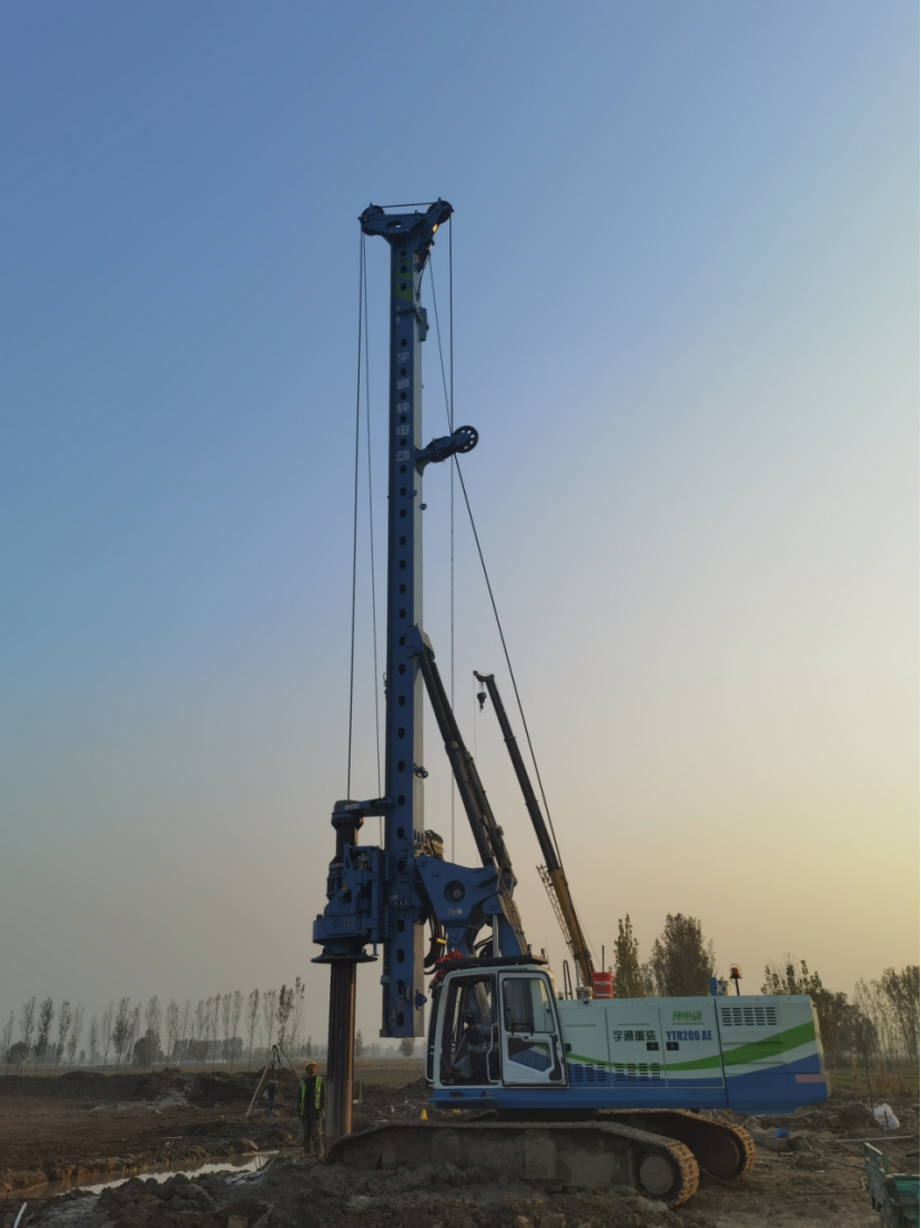 《中國新聞周刊》點(diǎn)贊山東高速電動旋挖鉆機(jī)綠色施工新路徑 《中國新聞周刊》點(diǎn)贊山東高速電動旋挖鉆機(jī)綠色施工新路徑