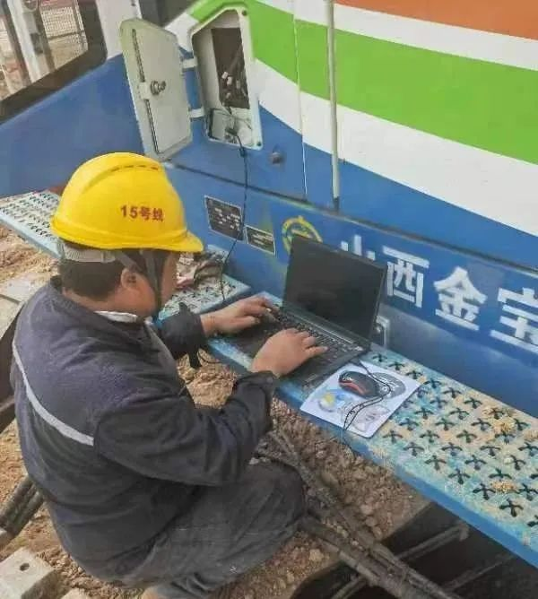 “五一他們依然在崗，服務(wù)很周到，我們很安心?！? title=